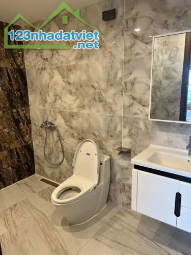 Cho thuê căn hộ 2N tại Berriver Jardin Long Biên 82m, giá 15tr/th LH:0395432616