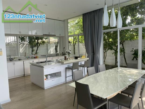 Cho thuê biệt thự KDC Phú Xuân, có hồ bơi, full nội thất, 39 triệu, LH. 0907727308 - 4
