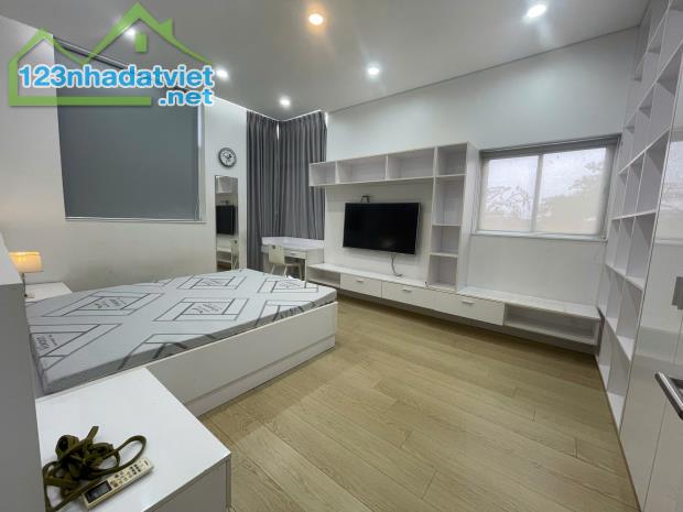 Cho thuê biệt thự KDC Phú Xuân, có hồ bơi, full nội thất, 39 triệu, LH. 0907727308