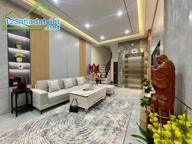 Cần Tiền, Giảm 300tr, Bán Nhà Xuân La, 7 Tầng Thang Máy, Ngõ Thông, Cách Ô Tô 30m, 9.25 Tỷ