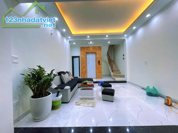 KIM MÃ THƯỢNG - LÔ GÓC  - 6 TẦNG THANG MÁY - 37M2 - MT 4M - CHỈ 9.9 TỶ (CÓ TL) - 4