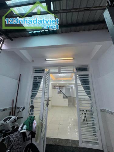 BÁN NHÀ 45M2 - 2 TẦNG 2PN 2WC - KỀ KHU TÊN LỬA BÌNH TÂN - CHỈ 2.99 TỈ - 3