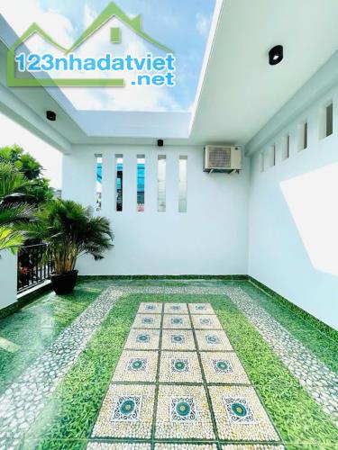 60M2 - NGANG 5 HIẾM- 3 TẦNG - ĐẸP Ở NGAY- PHƯỜNG 16 GÒ VẤP - CHỈ NHỈN 5Đ