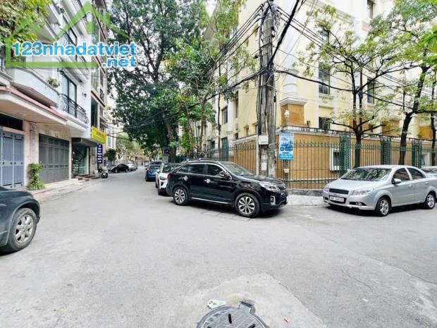 BÁN GẤP NHÀ PHỐ TRƯỜNG CHINH, VỈA HÈ KINH DOANH, Ô TÔ TRÁNH_DT 90M2, 4 TẦNG, MT 5M, 24TỶ - 2