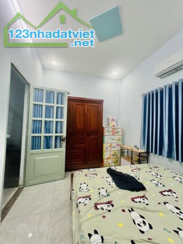 Bán nhà 52m2, đường Bờ Bao Tân Thắng, Tân Phú, 2 tầng, 3PN, giá 4.2 tỷ còn thương lượng. - 1