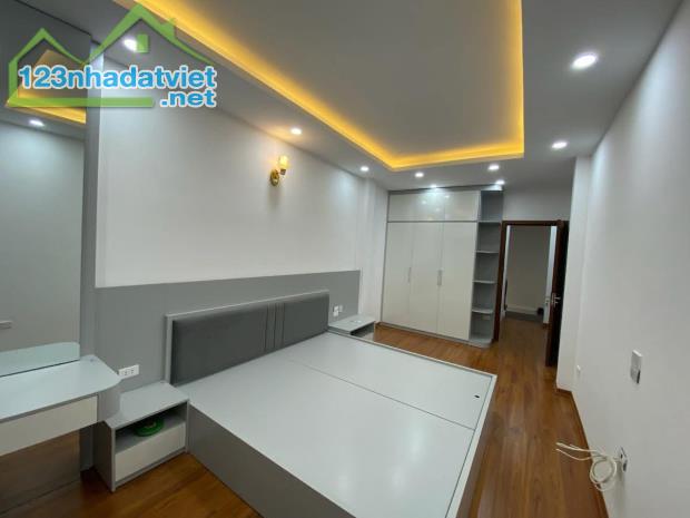 BÁN NHÀ PHỐ KHƯƠNG ĐÌNH THANH XUÂN,Ô TÔ,FULL NỘI THẤT,40M*5T, GIÁ 9TỶ - 4