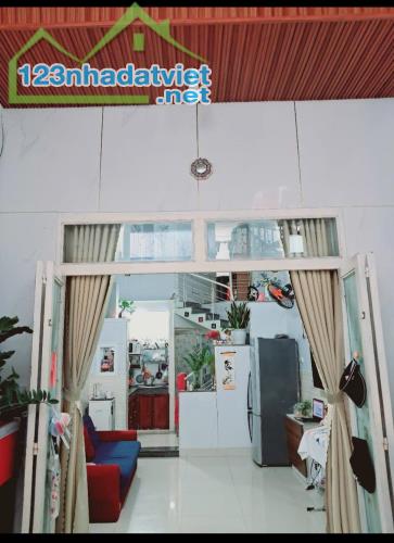 ♪ Kiệt gần Chợ Đống Đa , 40m2, lửng đúc, sạch đẹp, 2.3x tỷ