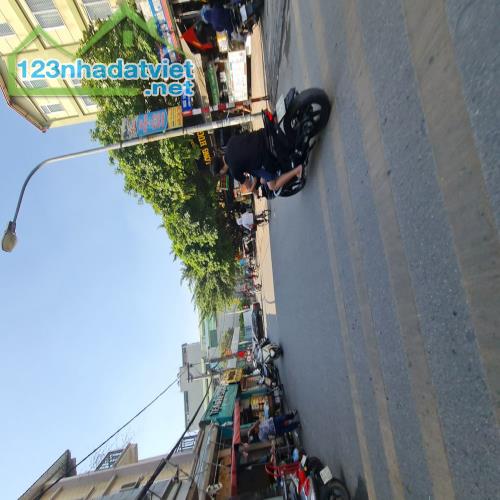 5 tỷ x tiểu học nhận nhà ở ngay tại Trâu Quỳ, Gia Lâm. Sổ 50m2 full thổ cư. Lh 0989894845 - 1