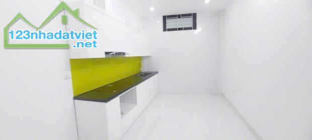 Nhà Tây Hồ xây mới 55m2 x 5 tầng, thang máy, ô tô đỗ cửa, thoáng trước sau. - 1