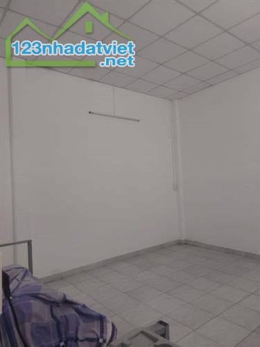 cần bán, vị trí siêu đẹp, dt 100M2, Tân Thới Hiệp 13 Quận 12, giá siêu rẻ, chỉ 3.698 tỷ.