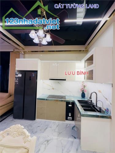 Nhà Cực Đẹp Ni Sư Huỳnh Liên, Tân Bình. 5x11m, 3 Tầng, Tặng Nội Thất, chỉ 4.39 tỷ - 4