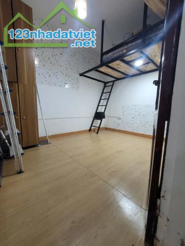 Cho thuê căn hộ chung cư ngõ 5 Láng Hạ, 50m2, 2 ngủ, 6.5 tr - 2