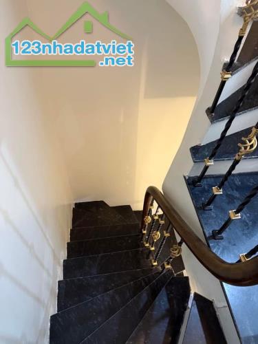 💥 Bán nhà Văn Cao Ba Đình 39m 5 tầng mặt tiền rộng - 2