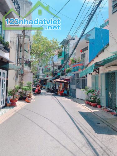 Nhà Mặt Tiền Đường Phùng Văn Cung, Quận Phú Nhuận, Giá 4.9 Tỷ