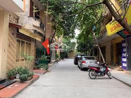 Bán nhà phân lô Hoàng Quốc Việt Cầu Giấy 99m2, mặt tiền 9m, Ngõ ÔTô giá 22,6 tỷ