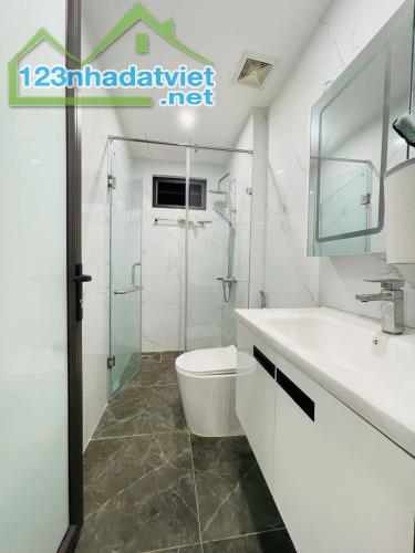 BÁN NHÀ :KHƯƠNG HẠ-THANH XUÂN   +  DT:44M2 X 6T X 5M.MT    + - 3