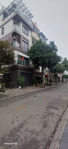 Bán nhà 4 tầng đất ĐG Giang Biên Phúc Lợi 76 m2 view vườn hoa. Lh 0961833639 - 1