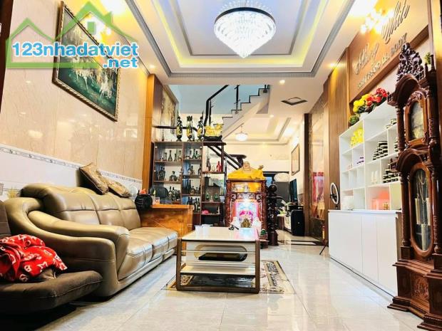 Mặt tiền hẻm 219 Tạ Quang Bửu 4x22 Nở hậu chỉ 12 tỷ 7 - 2