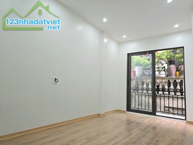 🔥 Hiếm‼️ Nhà Ngọc Khánh Ba Đình 32m2 6 tầng mặt tiền rộng - 1