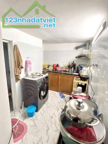 Bán gấp Nhà 2 tầng đường Trần Nguyên Hãn, Lê Chân.26m2. Mặt tiền 3,2m.Giá chỉ 1tỷ38 - 4