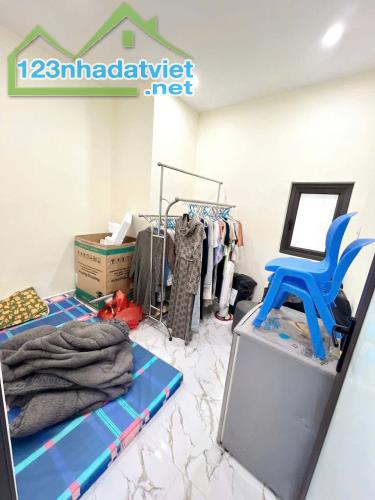 Bán gấp Nhà 2 tầng đường Trần Nguyên Hãn, Lê Chân.26m2. Mặt tiền 3,2m.Giá chỉ 1tỷ38 - 2