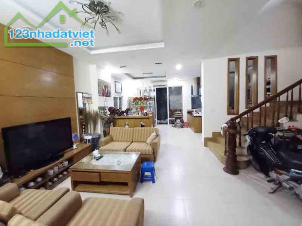 Bán nhà Giang Văn Minh, Ba Đình, gần ôtô, 72mx2t, 12.5 tỷ, 0985696268