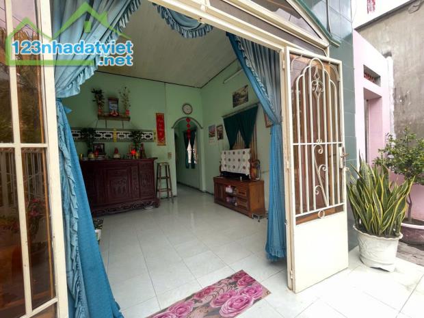NHÀ CẤP 4 MẶT TIỀN ĐƯỜNG NGỌC HÂN CÔNG CHÚA, 90M2, NGANG 6M, GIÁ CHỈ 3,3 TỶ - 4