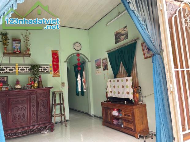 NHÀ CẤP 4 MẶT TIỀN ĐƯỜNG NGỌC HÂN CÔNG CHÚA, 90M2, NGANG 6M, GIÁ CHỈ 3,3 TỶ - 3