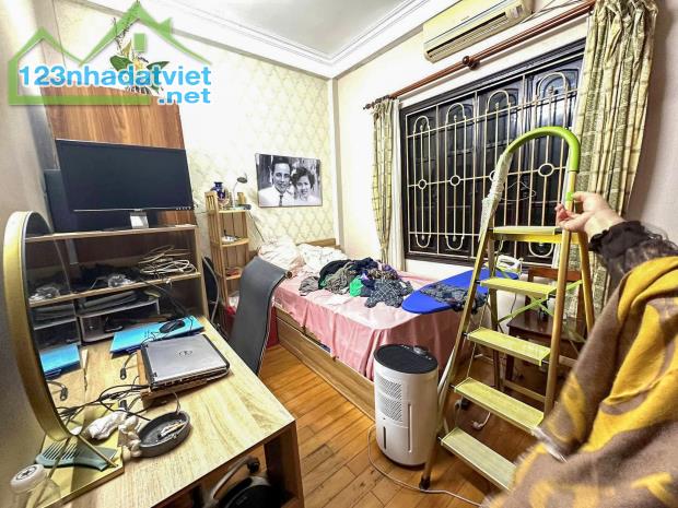 Phân lô Trần Quốc Hoàn, Ô tô tránh, ở sướng 60m 6 tầng 4.1m mặt, Giá 17.9 tỷ.  0796193699 - 5