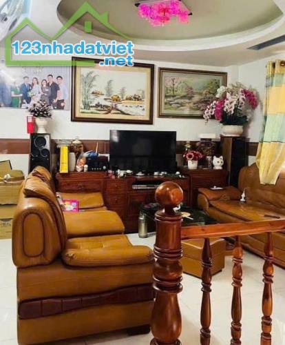 + Nhà phố Góc 2 mặt tiền ,  vị trí Vip siêu phẩm đẹp ,hẻm nhựa 7m thông 1/ ht13 Phường - 3