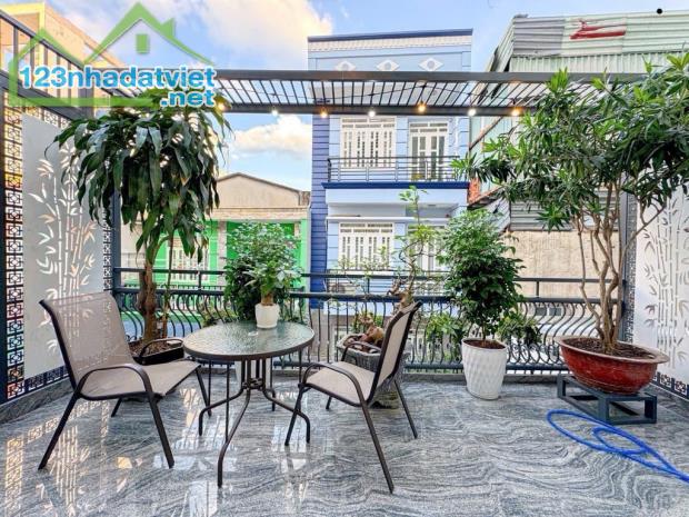 Bán gấp nhà đẹp lung linh ở ngày Nguyễn Thị Thập, 60m2, full nội thất xịn, chỉ nhỉnh 9 tỷ.