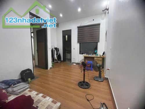 Bán nhà Dịch Vọng – Cầu Giấy – 40m2 – 5 Tầng – Chỉ 9 tỷ . - 1