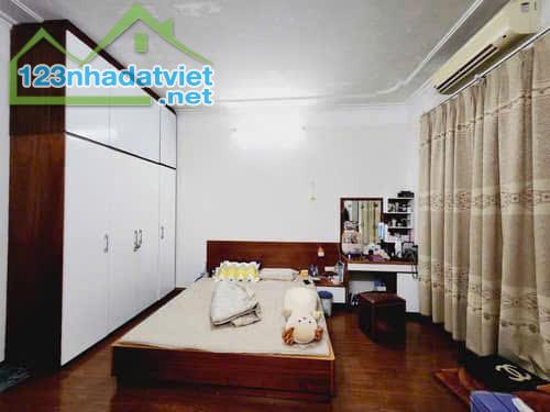 Bán nhà Dịch Vọng – Cầu Giấy – 40m2 – 5 Tầng – Chỉ 9 tỷ .