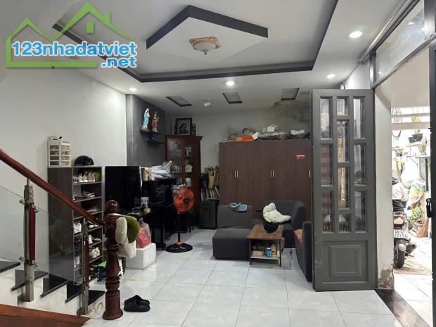 Bán nhà Nguyễn Văn Đậu, P.11, Bình Thạnh: 8,8 x 6, giá 5,55 tỷ.