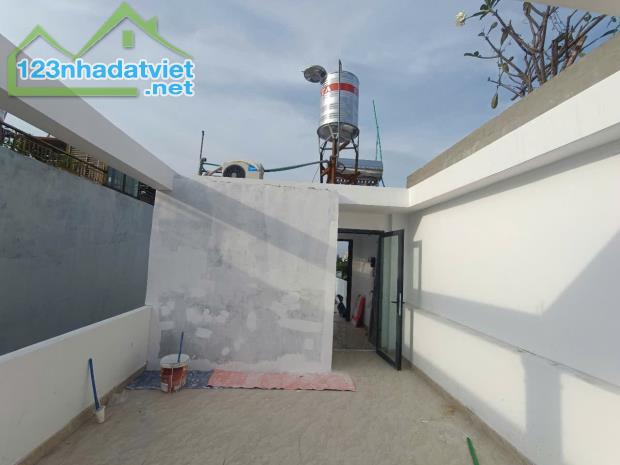Cần bán gấp nhà 4 tầng 74m2 Phạm Văn Đồng, Hiệp Bình Chánh, Thủ Đức, 8 tỷ X