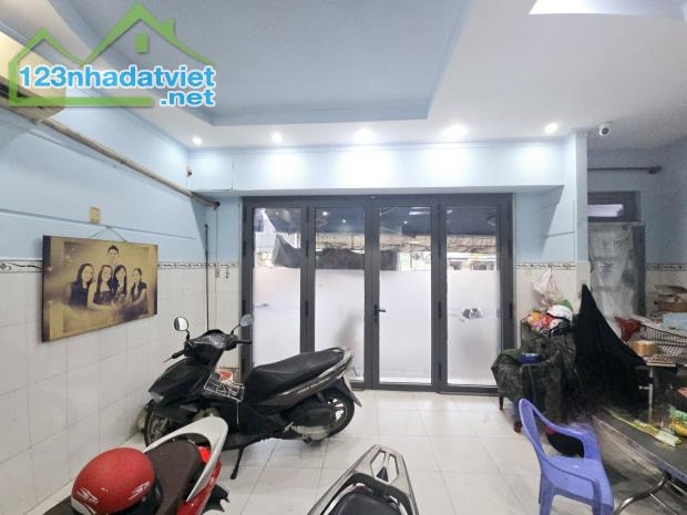 Cần bán gấp nhà Mặt tiền Phạm Văn Đồng Linh Tây, Thủ Đức, 90m2, ngang 5.8m, 8 tỷ xxx - 2