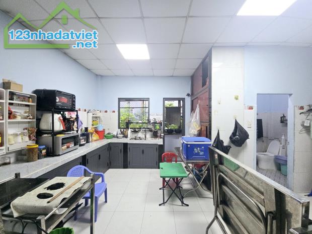 Cần bán gấp nhà Mặt tiền Phạm Văn Đồng Linh Tây, Thủ Đức, 90m2, ngang 5.8m, 8 tỷ xxx