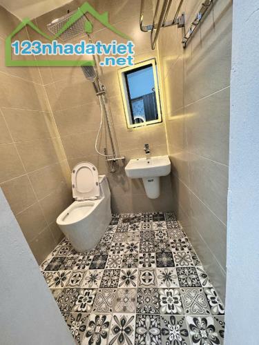 Vị trí đắc địa ngay ngã 6 Ô Chợ Dừa sầm uất, ngõ thoáng nông, khoảng 35~40m ra mặt phố Khâ - 2