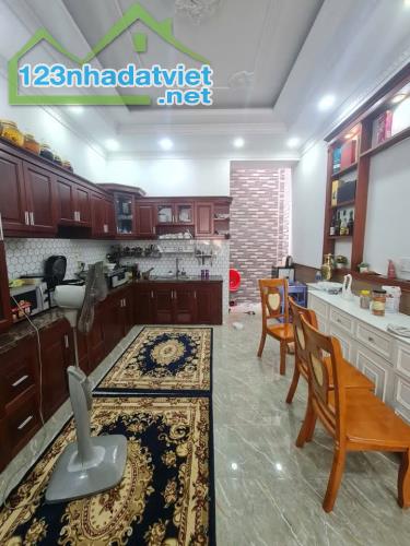 1/ ĐƯỜNG 6M PHƯỜNG TÂY THẠNH - GẦN AEON MALL TÂN PHÚ - 64M2 - 4 TẦNG - NHỈNH 8 TỶ