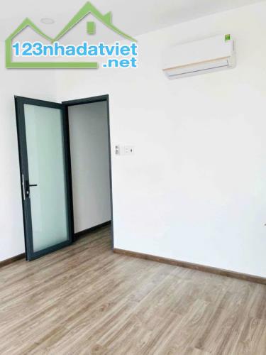 Nhà mới mặt tiền Đặng Thúc Liêng P4Q8 - 1