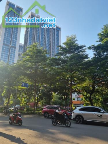 Bán Nhà Mặt Phố Kim Mã Ba Đình 50m5T 5m Vỉa Hè 23 Tỷ Kim Mã Lh Quyết Nghìn Tỷ.