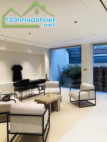Bán Biệt Thự Thảo Điền-Trệt 2 Lầu Sân Thượng-5PN,4WC Có Thang Máy-Ngang 10m Giá 35 Tỷ TL - 3
