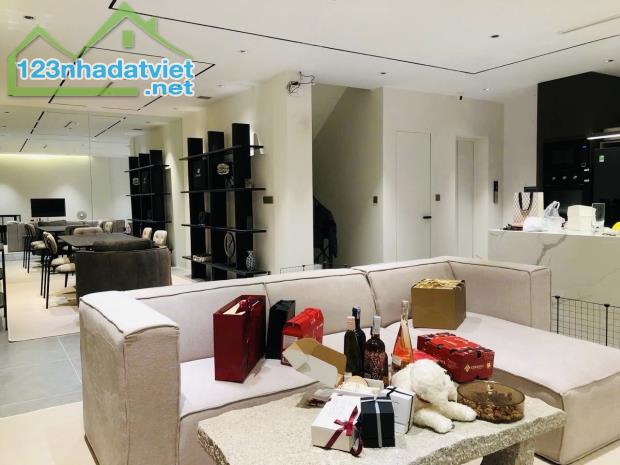 Bán Biệt Thự Thảo Điền-Trệt 2 Lầu Sân Thượng-5PN,4WC Có Thang Máy-Ngang 10m Giá 35 Tỷ TL - 5