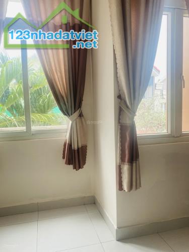 Chính Chủ bán nhà 1 trệt 1 lầu DT sàn 120 m2 kế bên cổng khu công nghiệp Dapark Tp.Dĩ An - 4