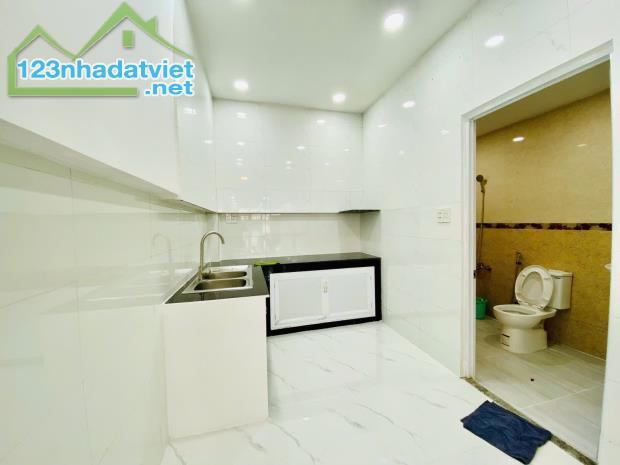 Hiếm, Hẻm xe hơi, khu phân lô, nhà mới ở ngay, 3 tầng, 3 phòng ngủ, Diện tích 64m2 chỉ - 2