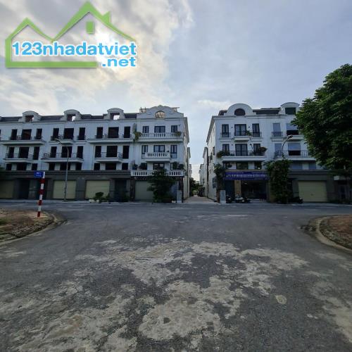 Cho thuê Shophouse Thuận An Central Lake 90m2 5 tầng. Đã hoàn thiện. Lh 0989894845