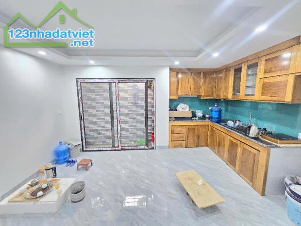 BÁ NHÀ 40m NGŨ HIỆP-THANH TRÌ XÂY MỚI 4 TẦNG  GIÁ 6.2 TỶ