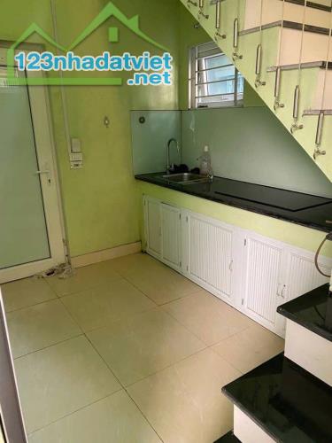 Bán đất tặng nhà 2 tầng  trung tâm  Ngọc Thụy Long Biên 43m2 mặt tiền 8m chỉ hơn 7 tỷ - 1