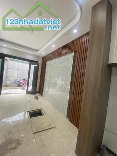 🔥 GIÁ SỐC! Chỉ 2,8 TỶ – Sở Hữu Ngay Nhà 3 Tầng, 45m², FULL NỘI THẤT, Ô TÔ ĐỖ CỬA 🔥 - 1