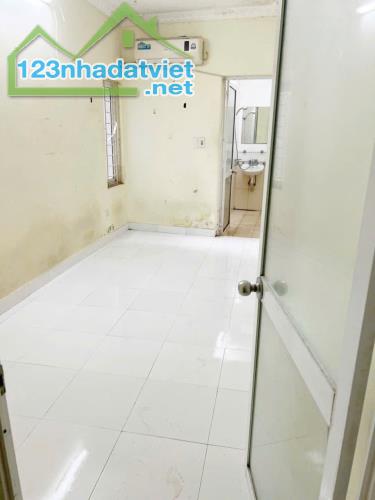 Cho thuê nhà nguyên căn ngõ 54 Ngõ Quỳnh, Hai Bà Trưng 4 tầng, 2 ngủ, 8 Triệu - 3
